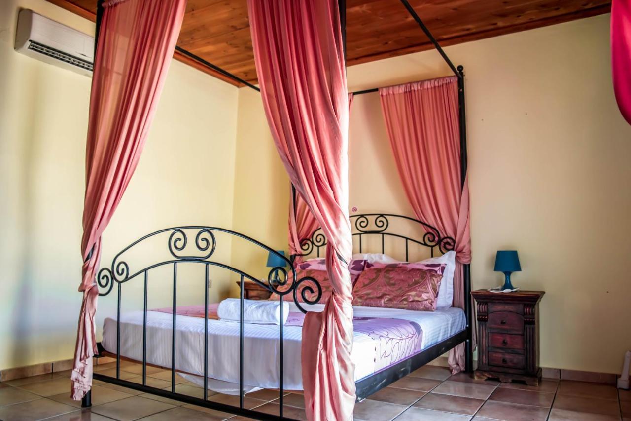 Niriides Villas Old Listing Hersonissos  Eksteriør billede