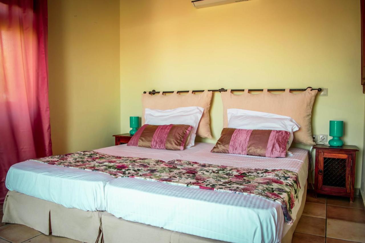 Niriides Villas Old Listing Hersonissos  Eksteriør billede