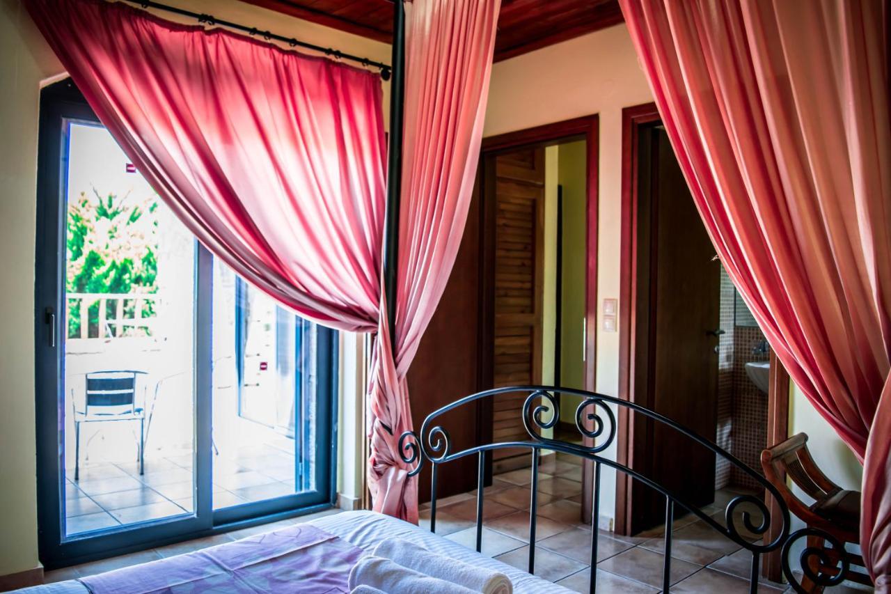 Niriides Villas Old Listing Hersonissos  Eksteriør billede